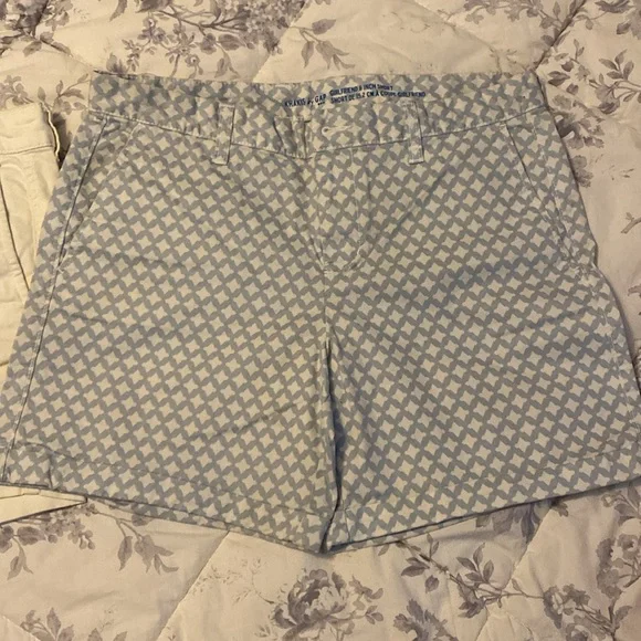 Women’s Gap shorts - Picture 5 of 11